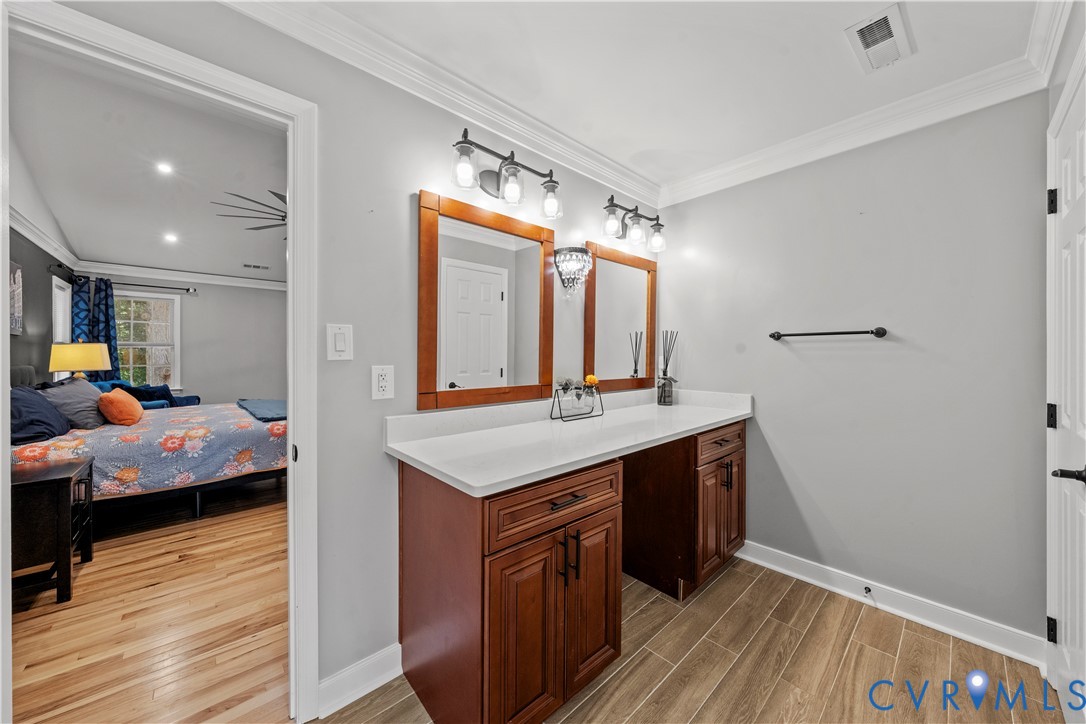 12312 Goldengate Pl