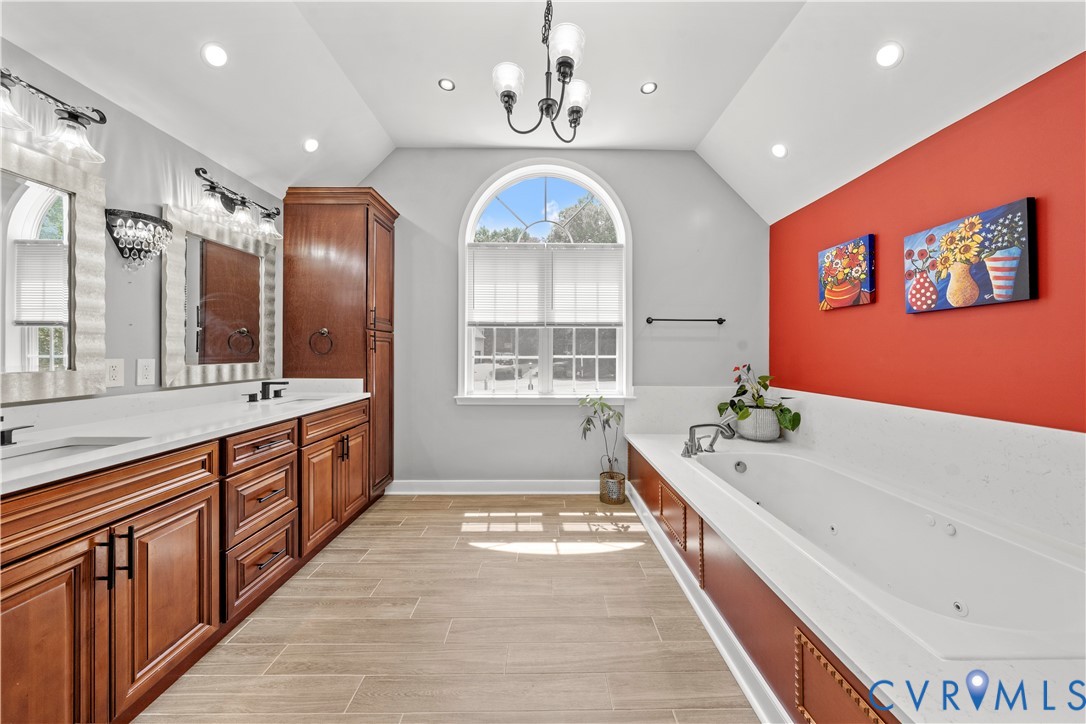 12312 Goldengate Pl