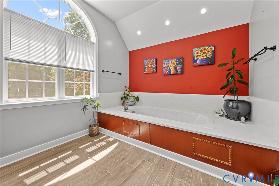 12312 Goldengate Pl