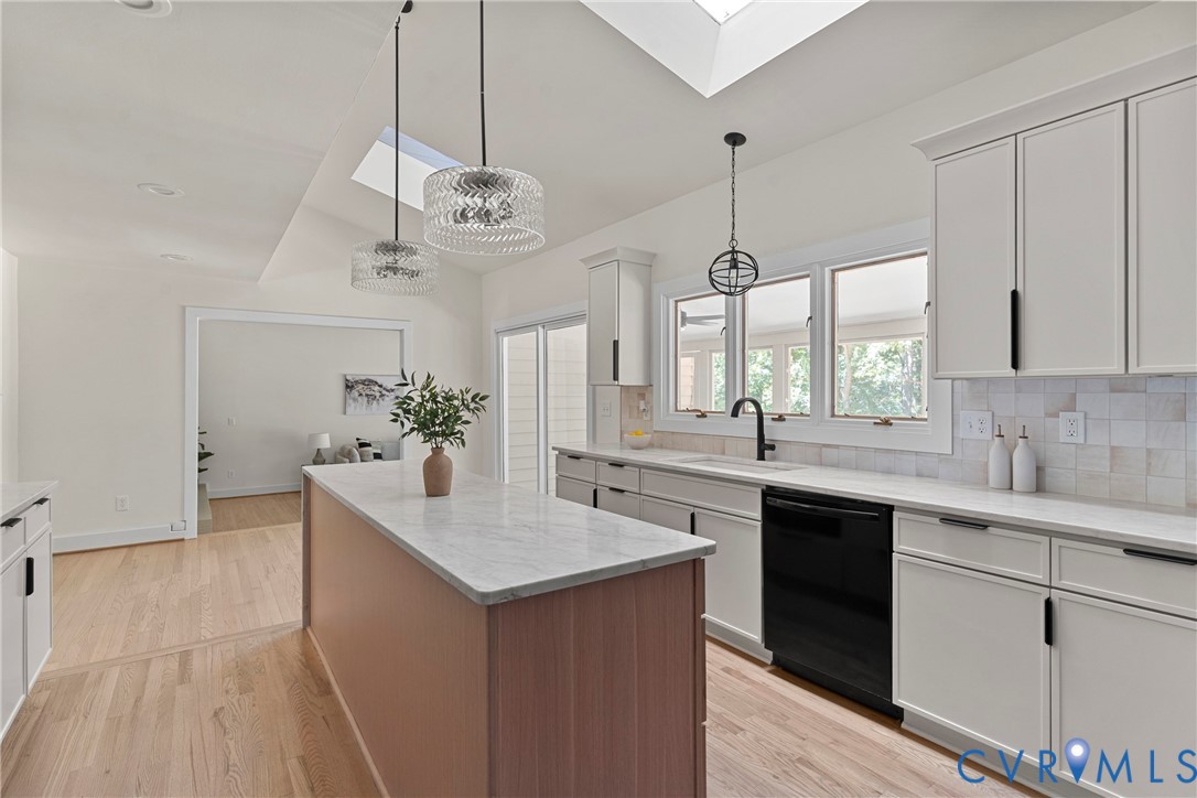 3000 River Hills Ter