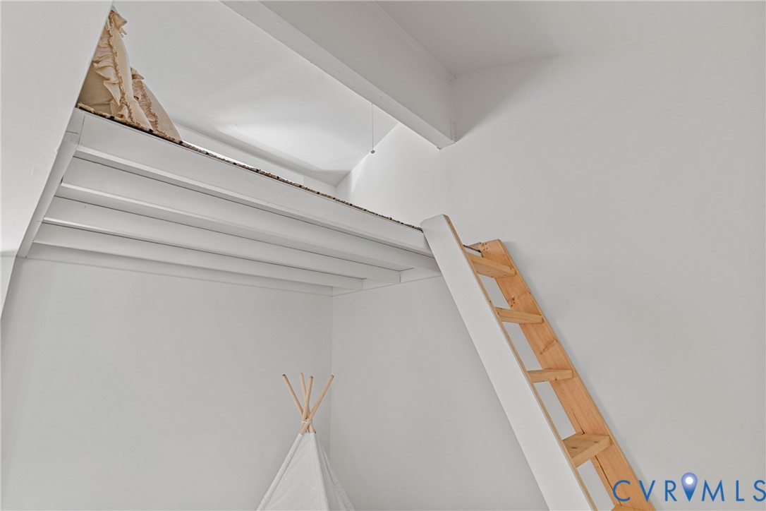 3000 River Hills Ter