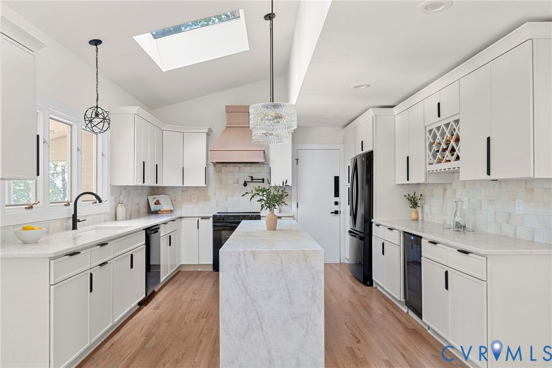 3000 River Hills Ter