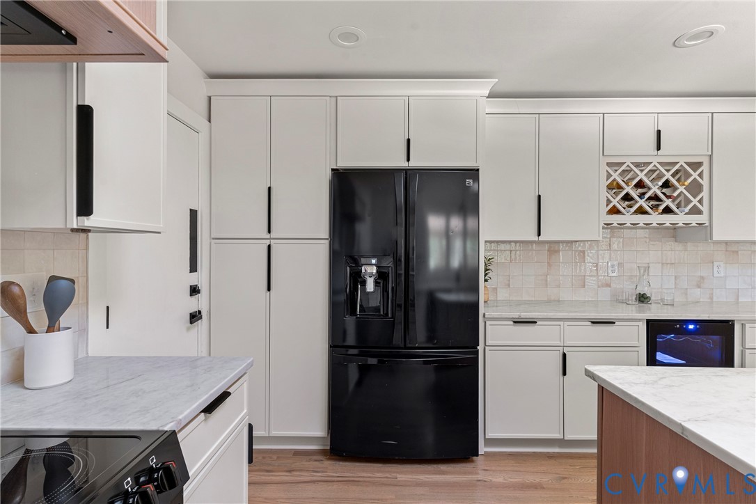 3000 River Hills Ter