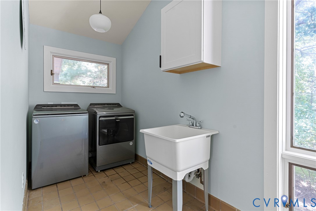 3000 River Hills Ter