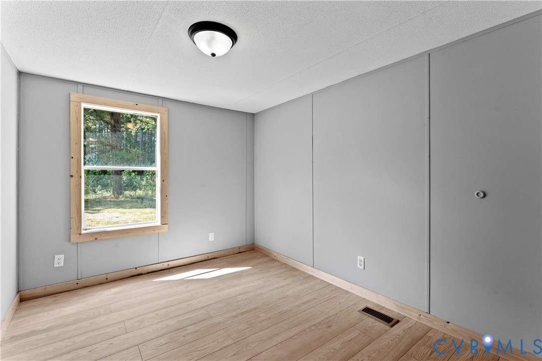 51 Deerfield Acres Dr