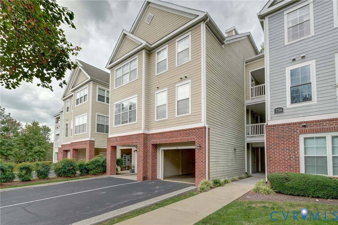 734 Bristol Village Dr Unit#305
