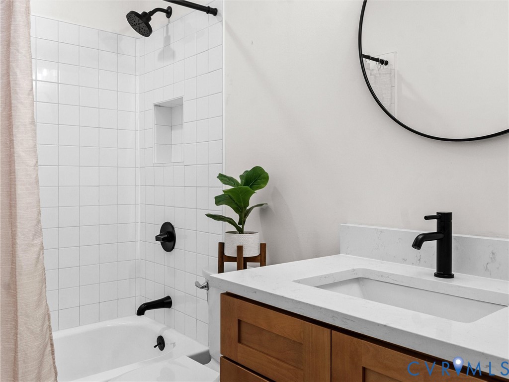 4836 Powhatan Lakes Rd