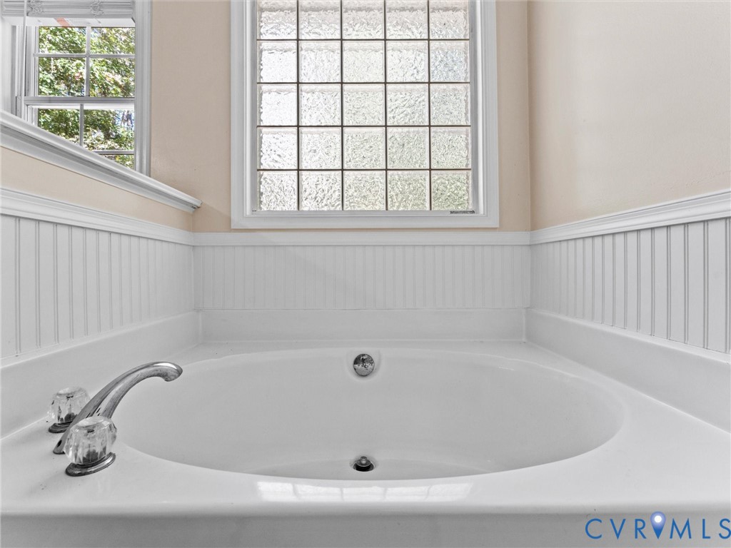 3928 Fighting Creek Dr