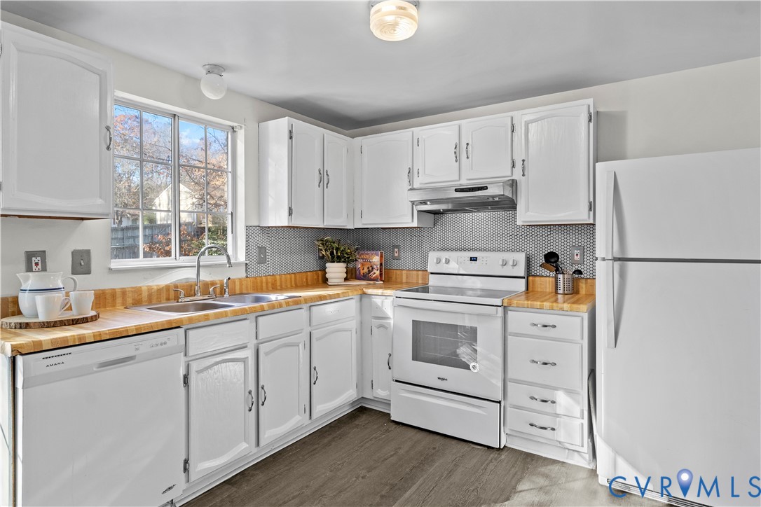 1730 Mountain Pine Blvd