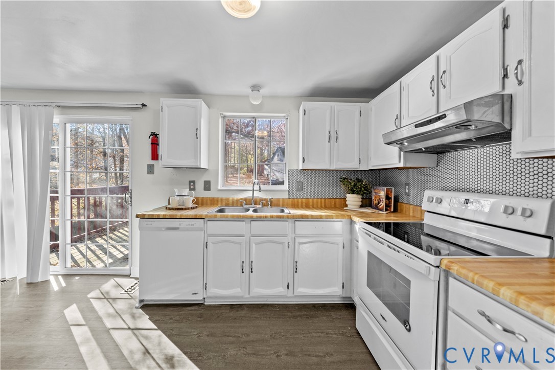 1730 Mountain Pine Blvd