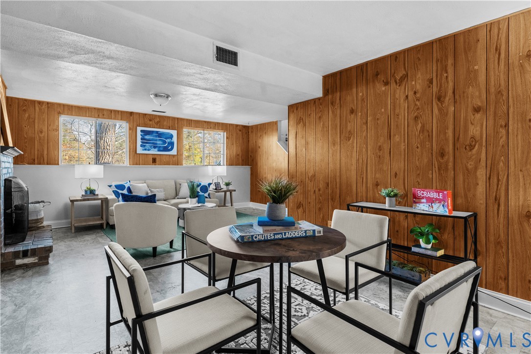 1730 Mountain Pine Blvd