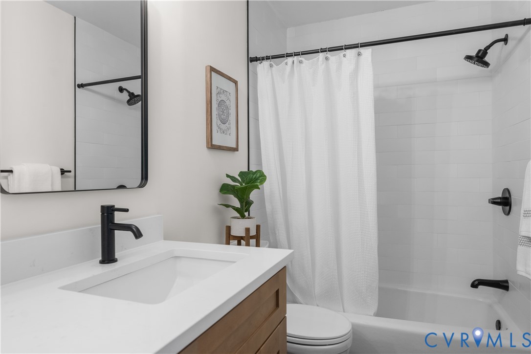 4601 Four Seasons Ter Unit#F