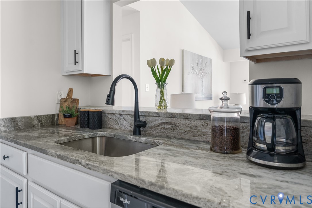 4601 Four Seasons Ter Unit#F