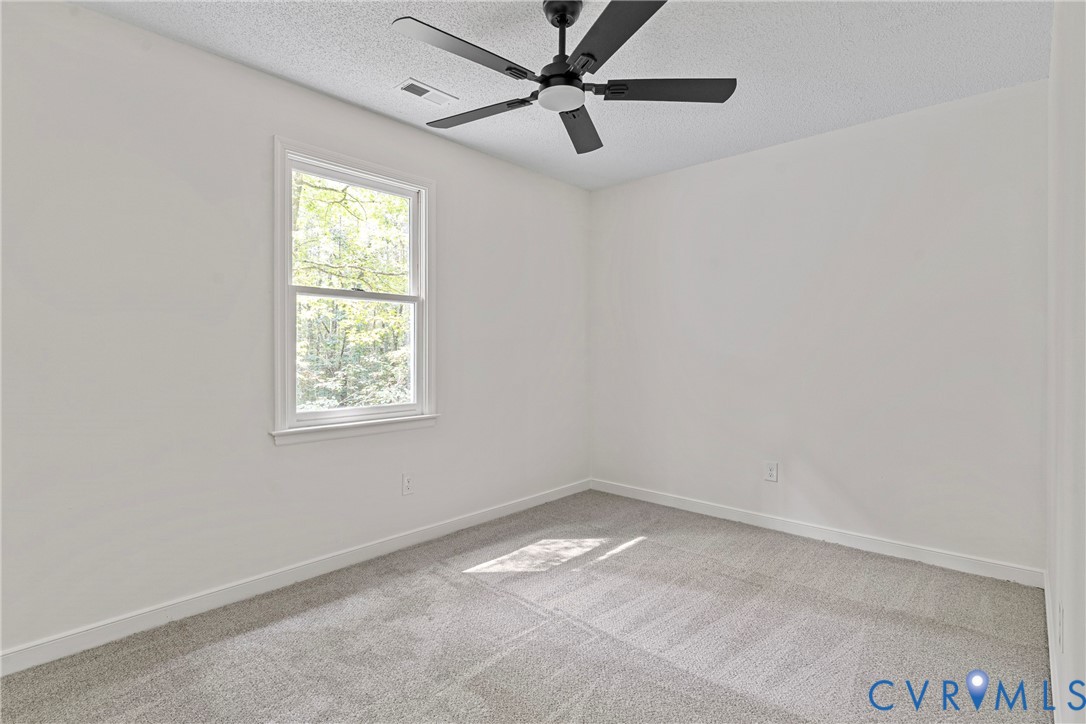 15223 Providence Woods Ln