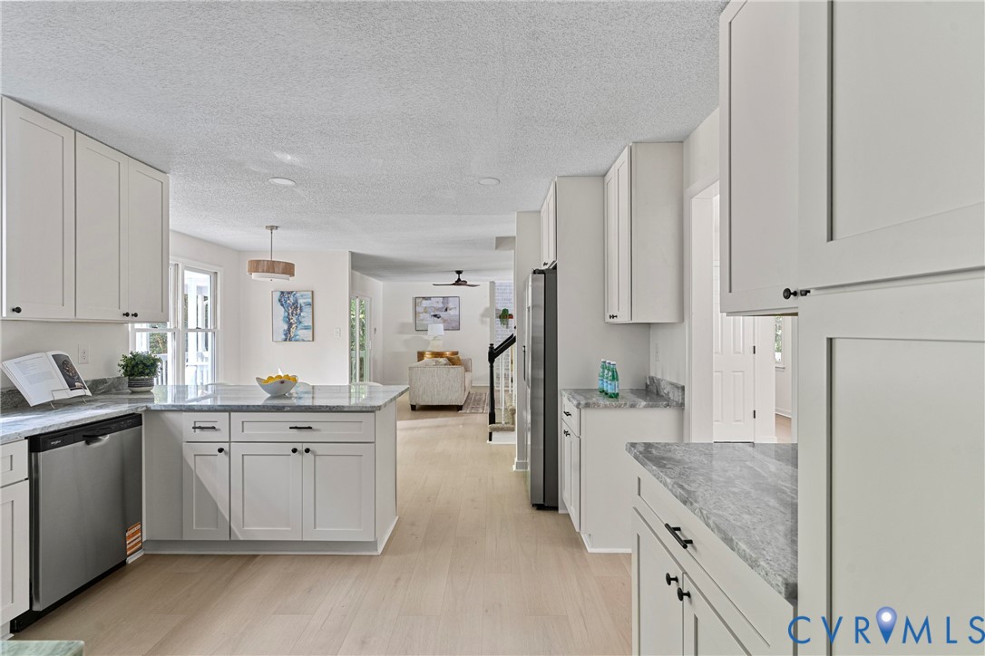 15223 Providence Woods Ln