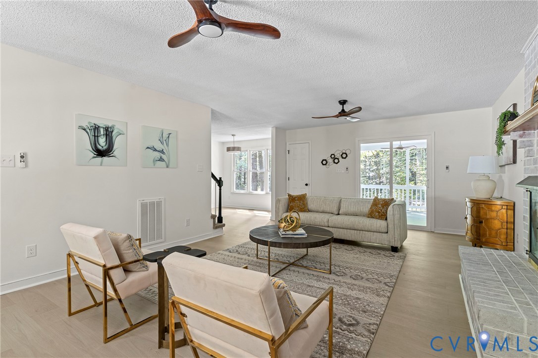 15223 Providence Woods Ln