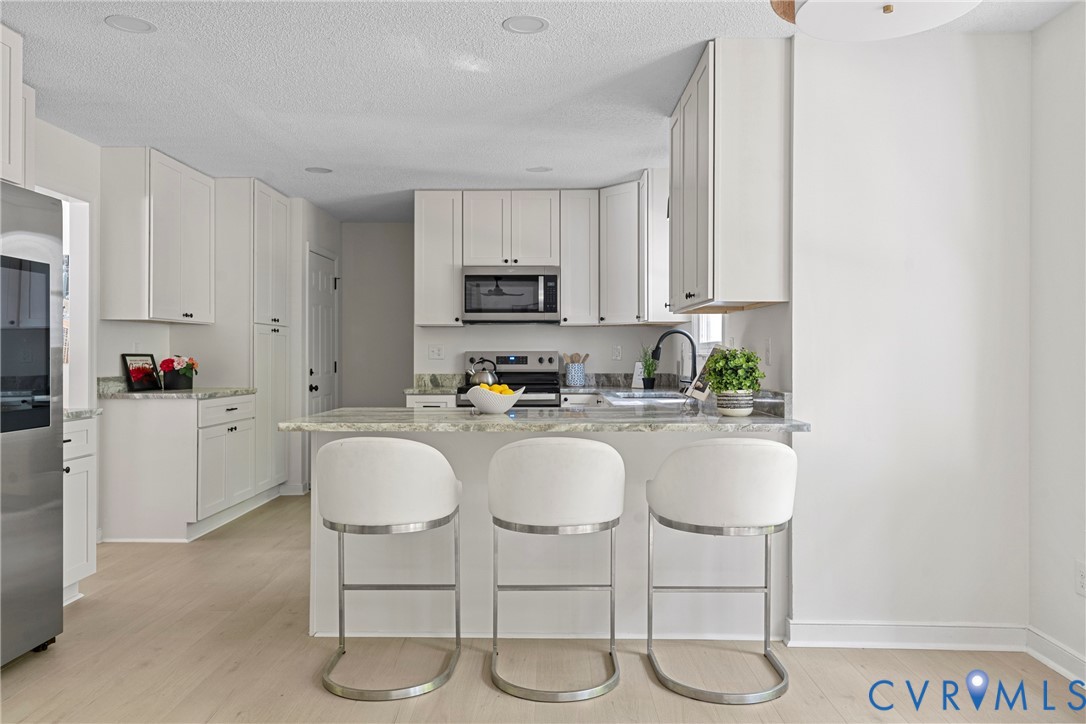 15223 Providence Woods Ln