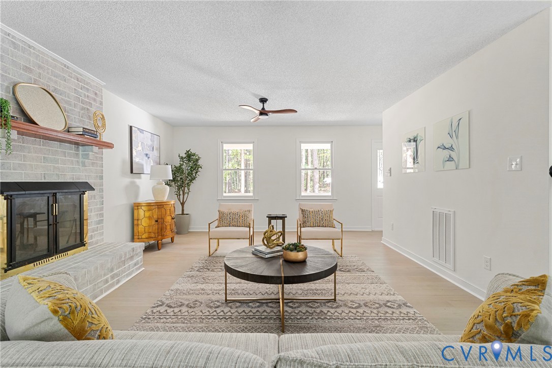 15223 Providence Woods Ln