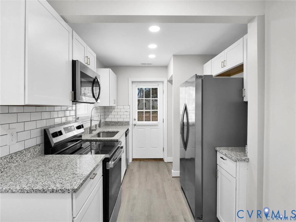 1 E 35th St