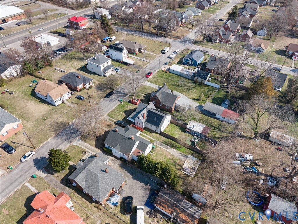 1720 Lamar Ave