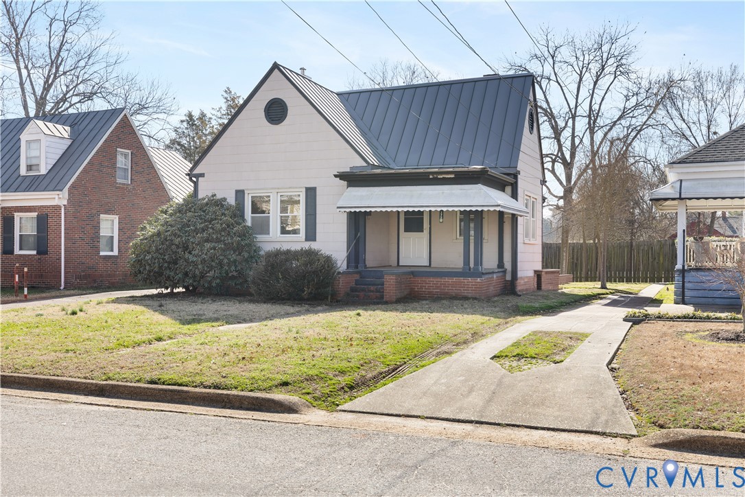 1720 Lamar Ave