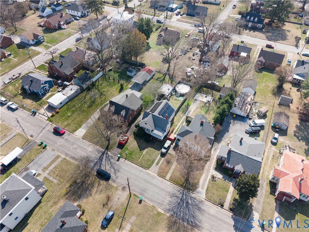 1720 Lamar Ave