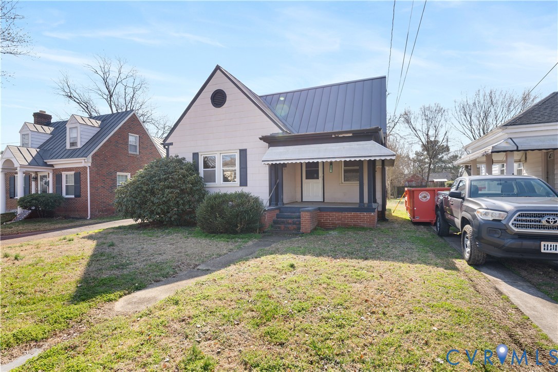 1720 Lamar Ave