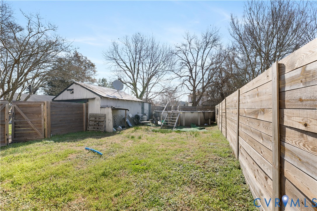 1720 Lamar Ave