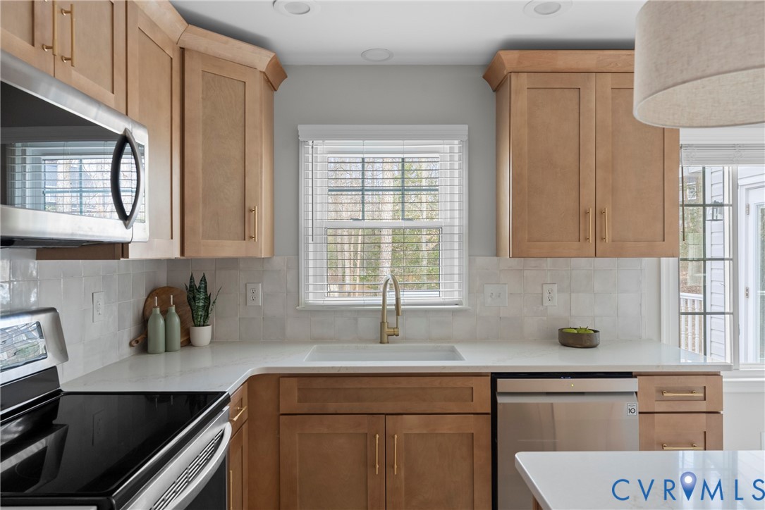 7301 Native Dancer Dr