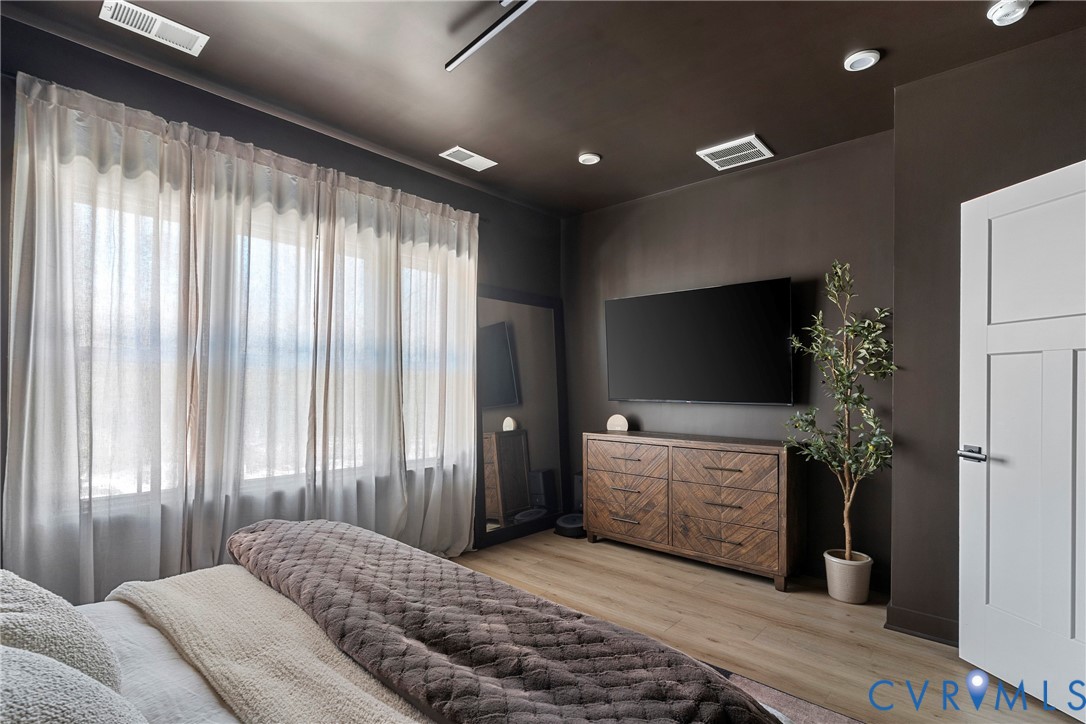 1303 Ewing Park Loop