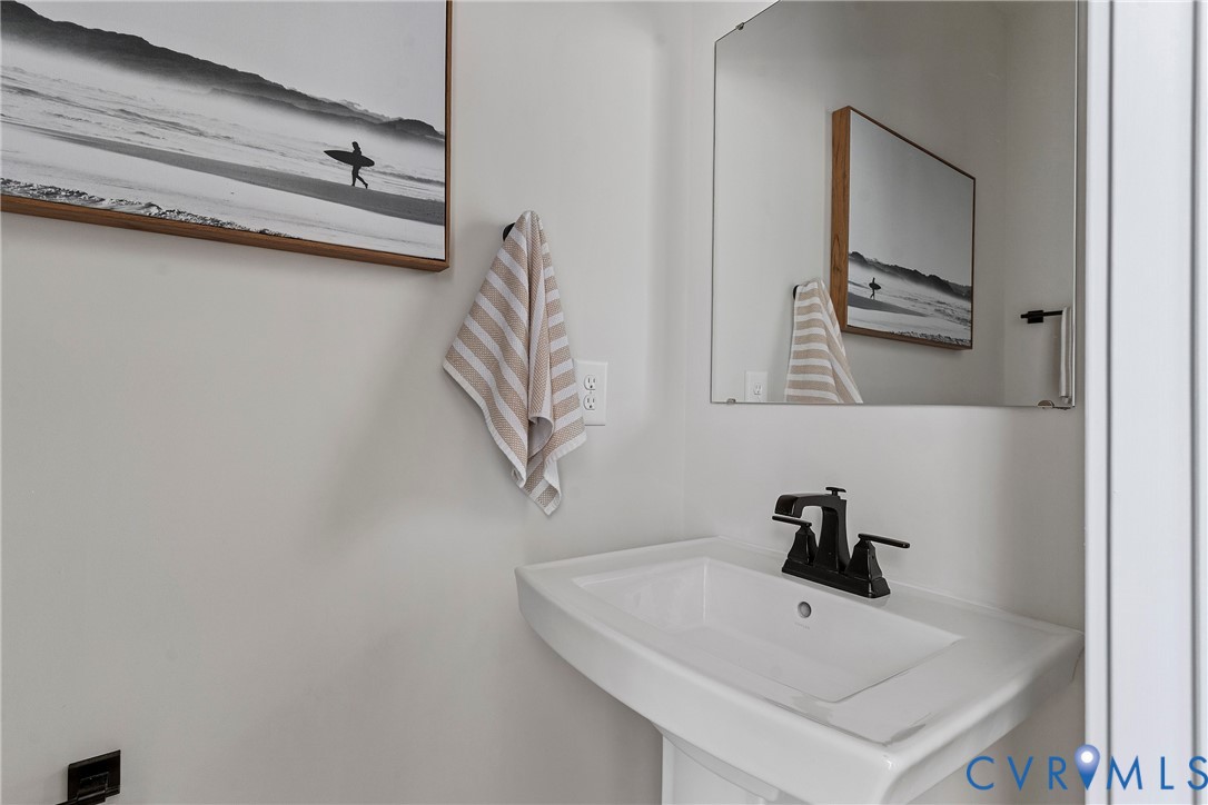 1303 Ewing Park Loop