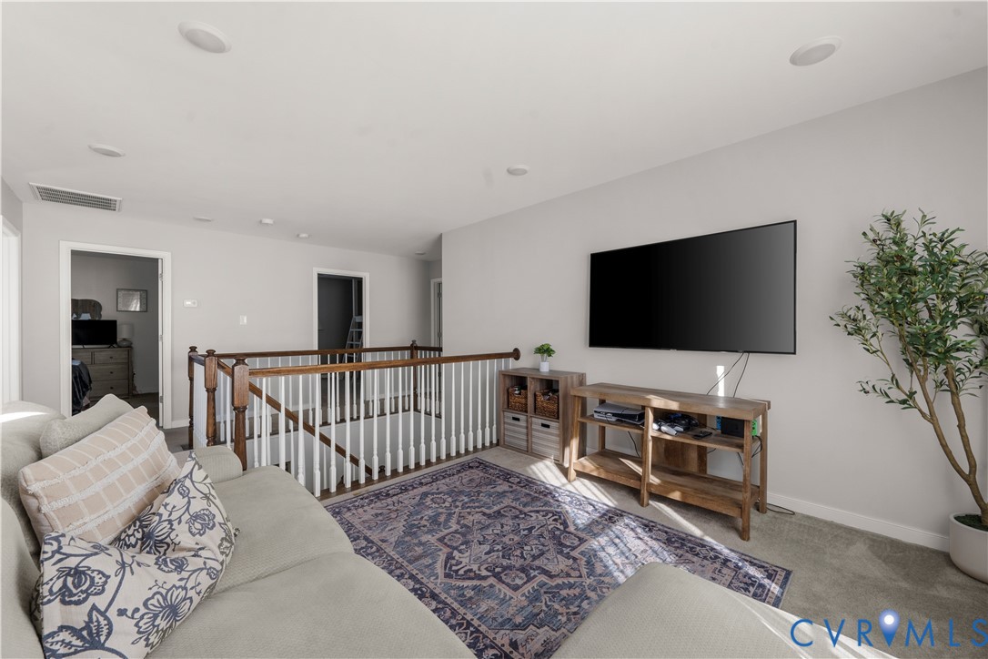 6800 Stafford Park Dr