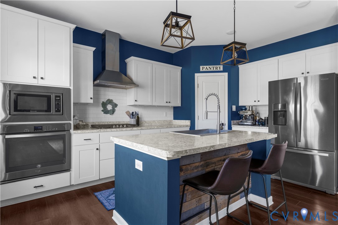 6800 Stafford Park Dr