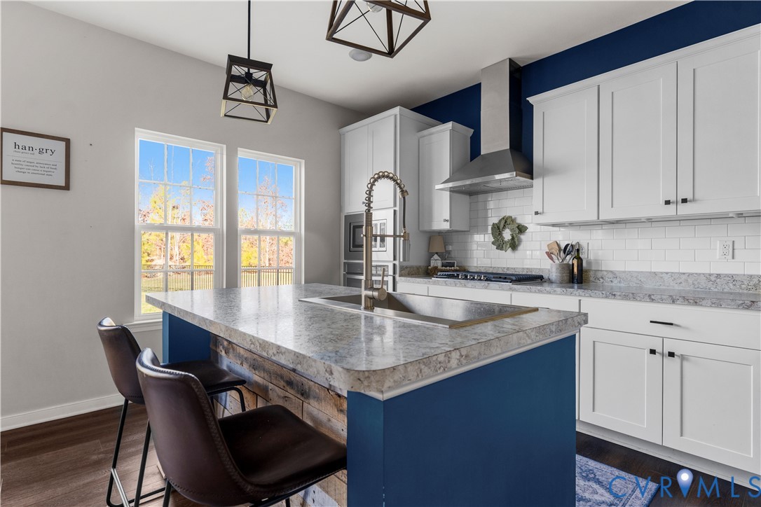 6800 Stafford Park Dr