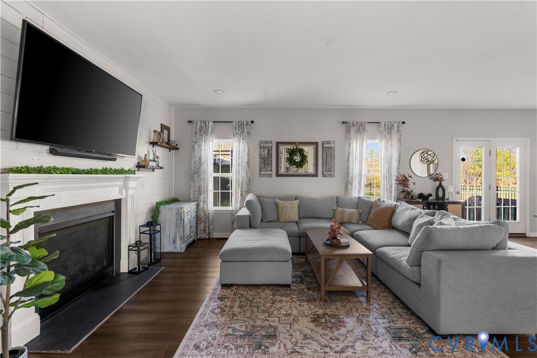 6800 Stafford Park Dr