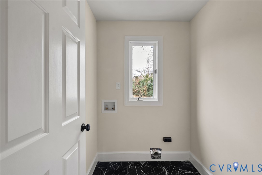 8303 Bon Air Station Ct