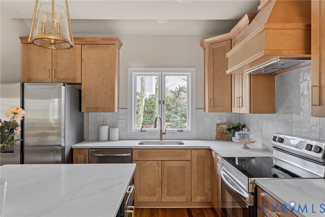 8303 Bon Air Station Ct