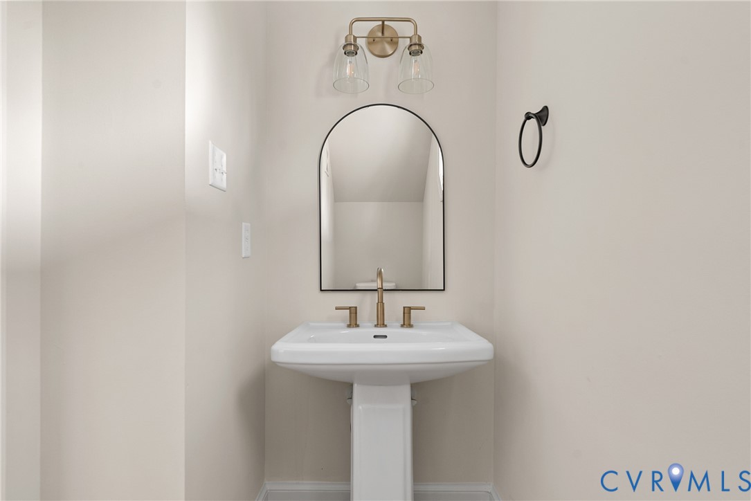 8303 Bon Air Station Ct