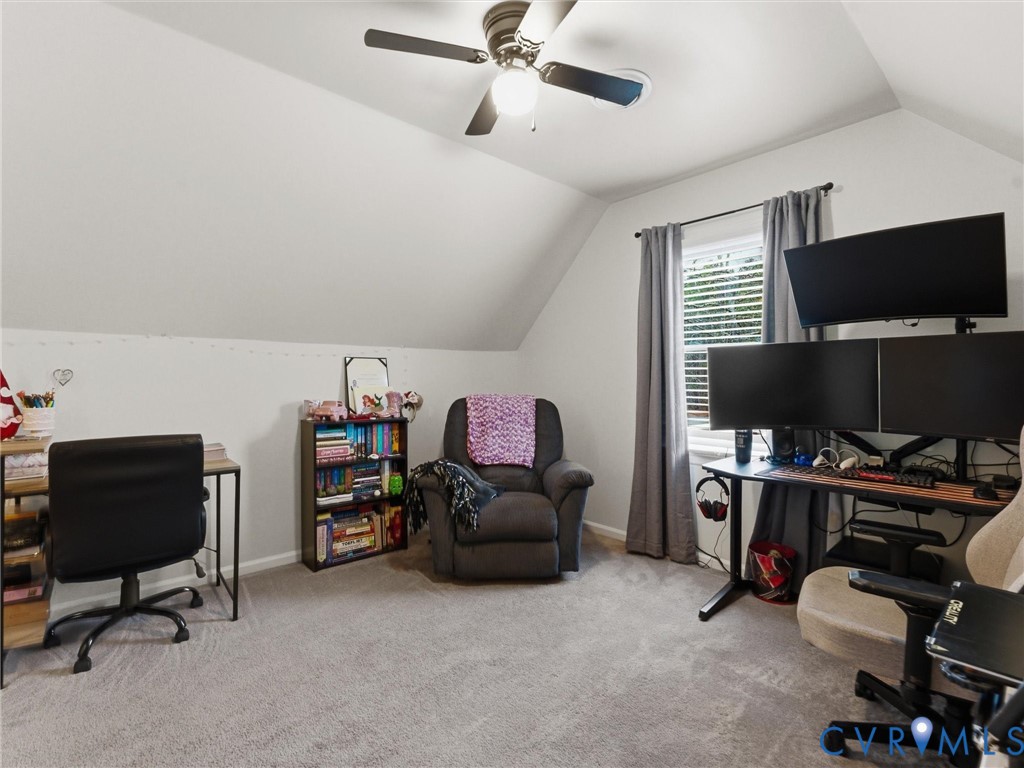 24204 Gloria Dr