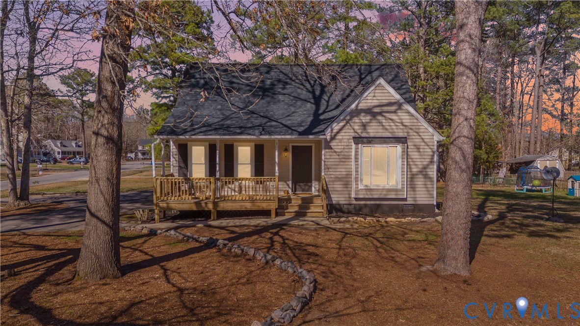 24204 Gloria Dr