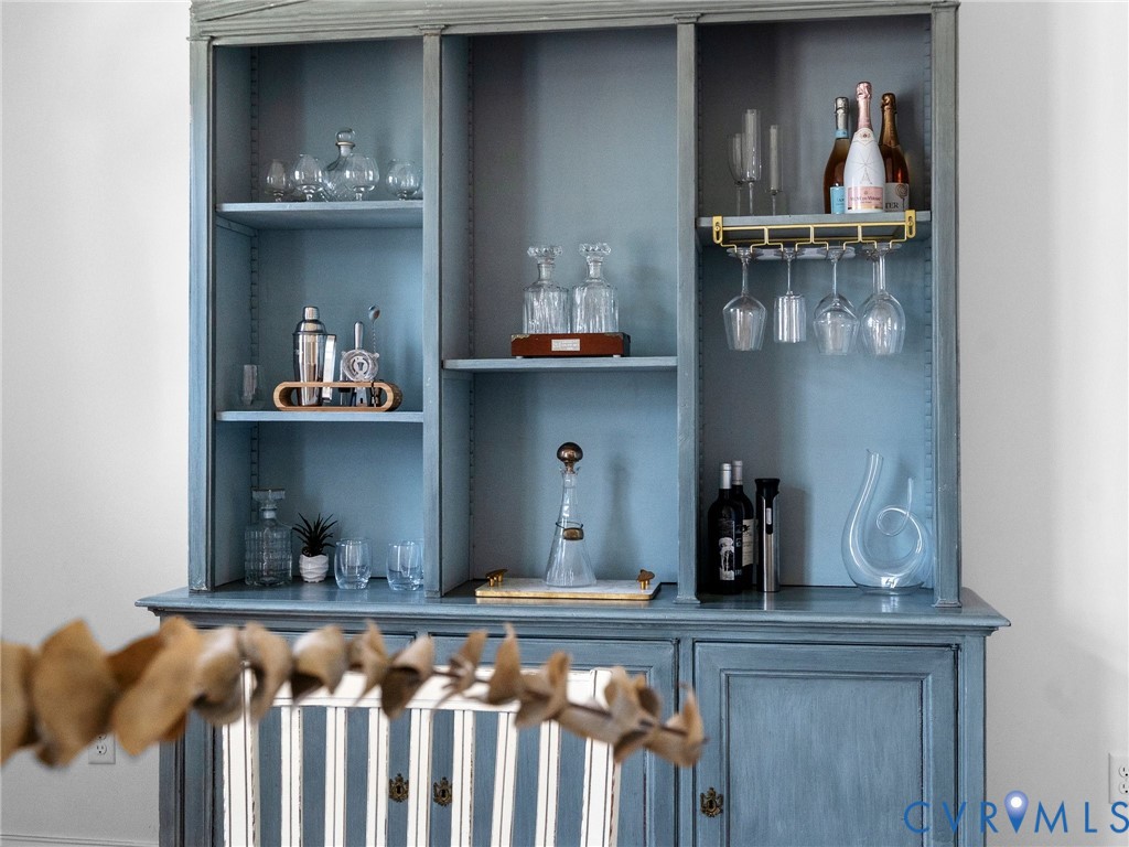 421 Randolph View Dr