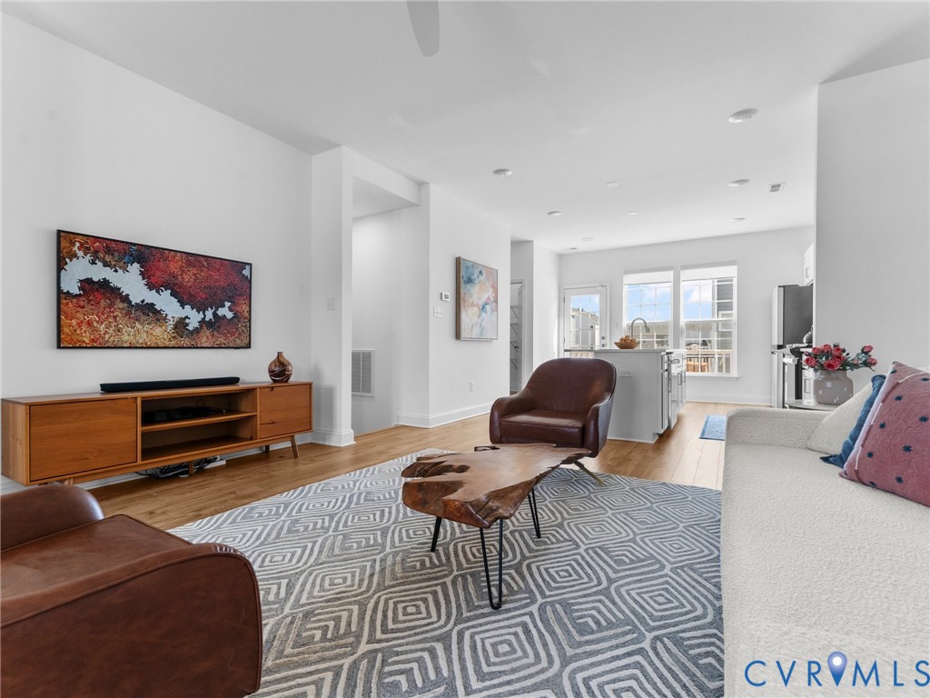 421 Randolph View Dr