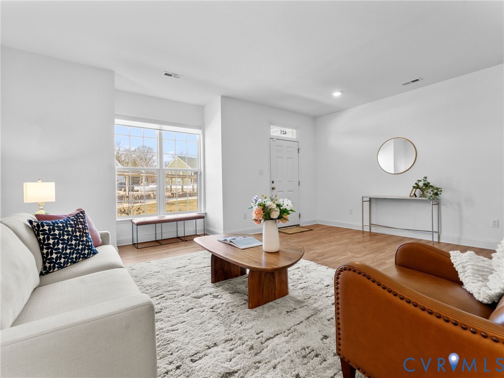 421 Randolph View Dr