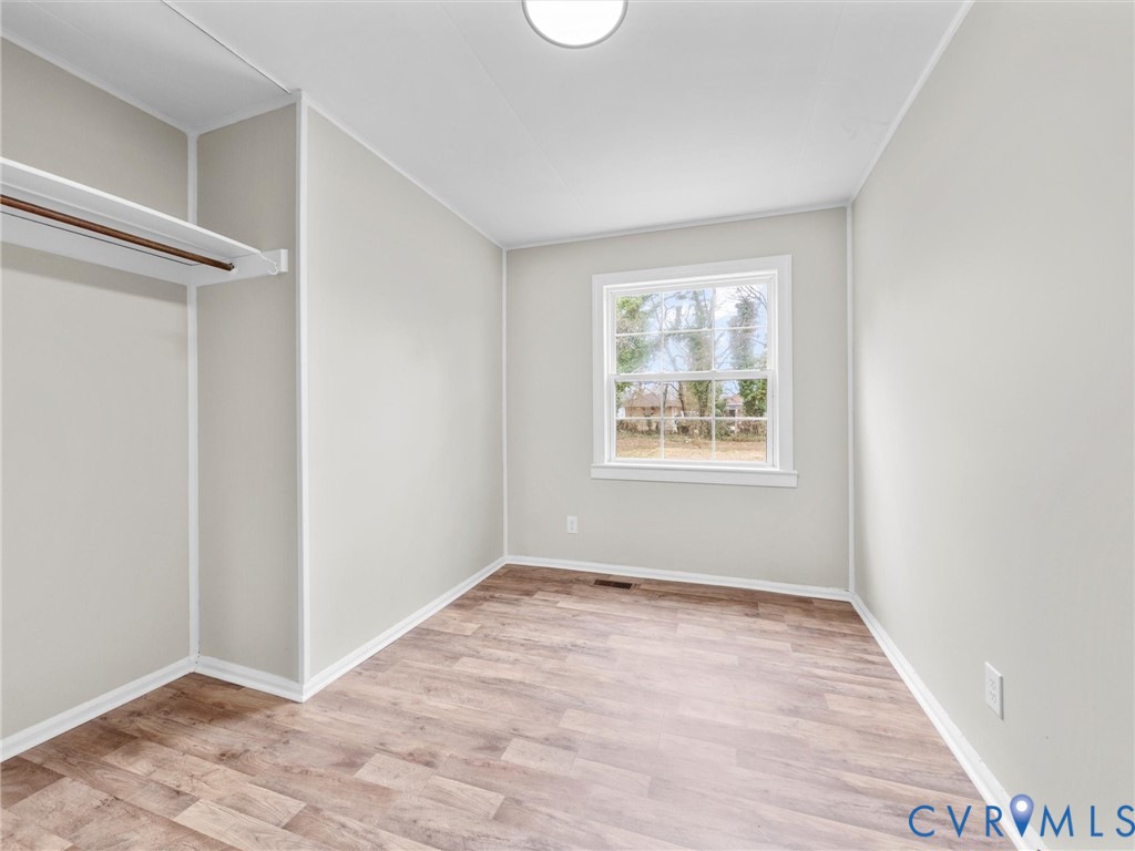 2228 Cullen Rd