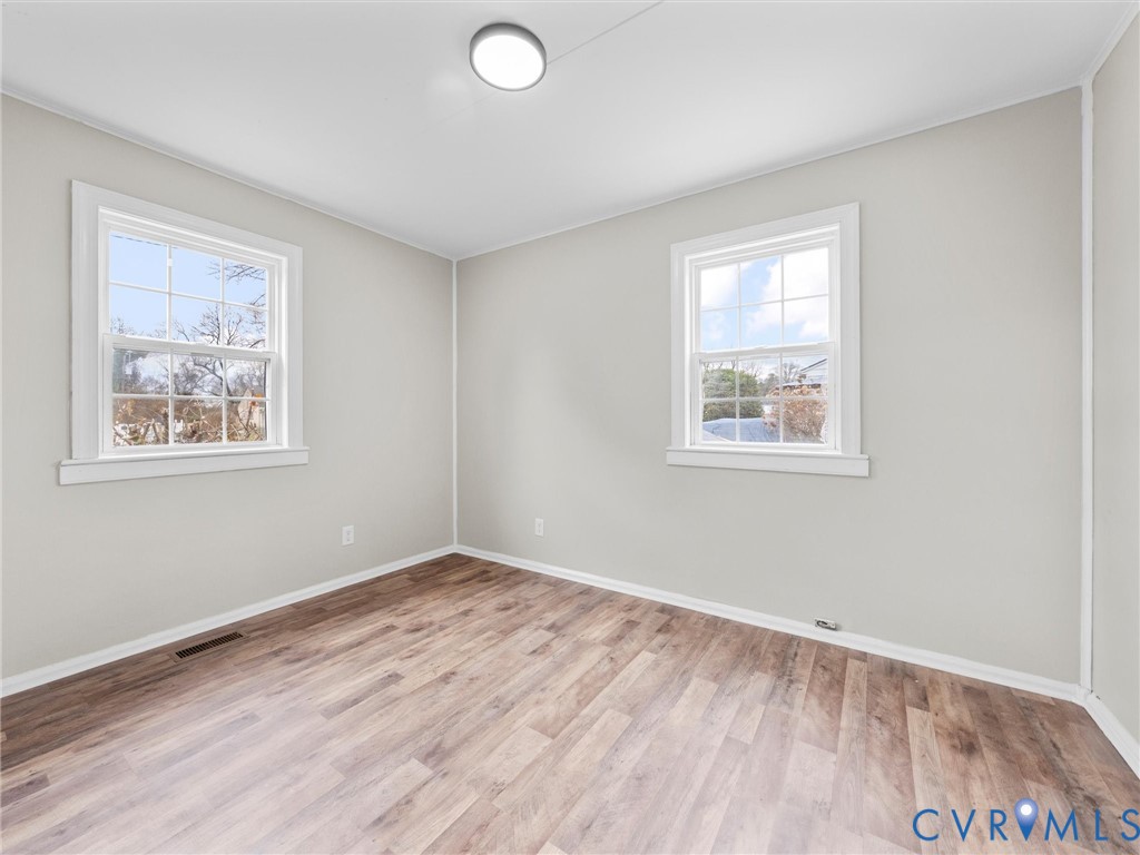 2228 Cullen Rd