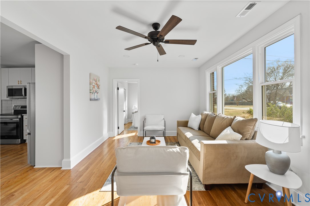 21417 Warren Ave