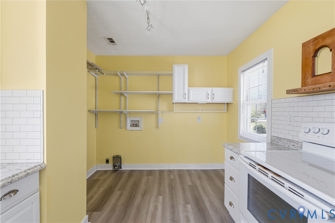 2809 Brampton Way