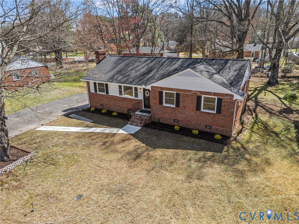 8307 Emerald Ln