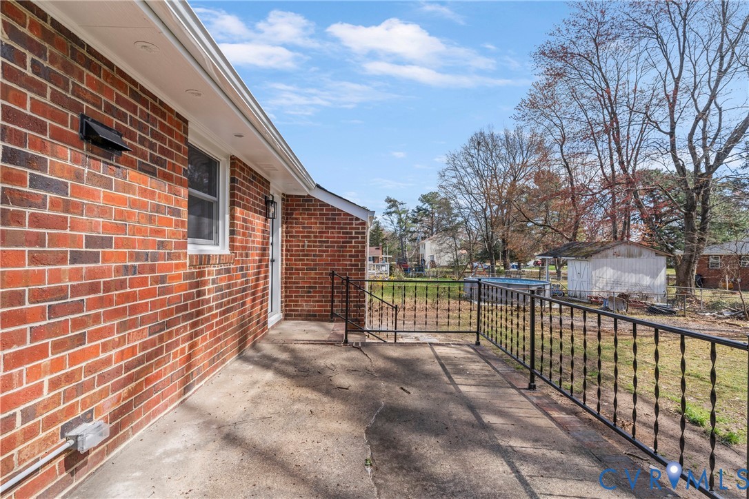 8307 Emerald Ln
