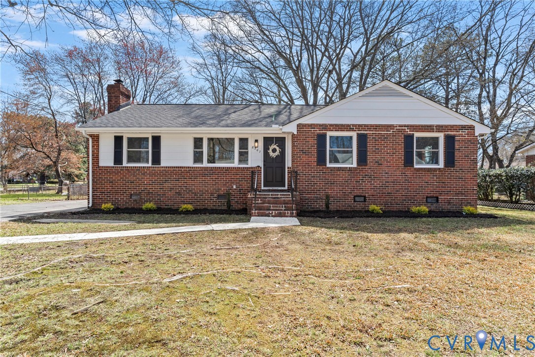 8307 Emerald Ln